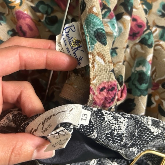 Vintage Women’s Clothing skirts blouses tops mix sizes 5lb mystery bundle - Picture 7 of 10